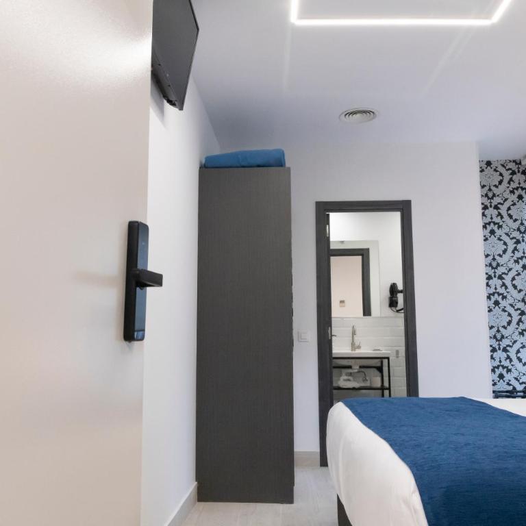 Hostal Boutique I Host You - Superior Double Room - 21
