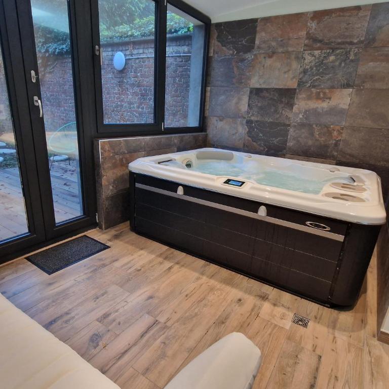 Les Spas du Sébasto - Superior Apartment mit Sauna - 3