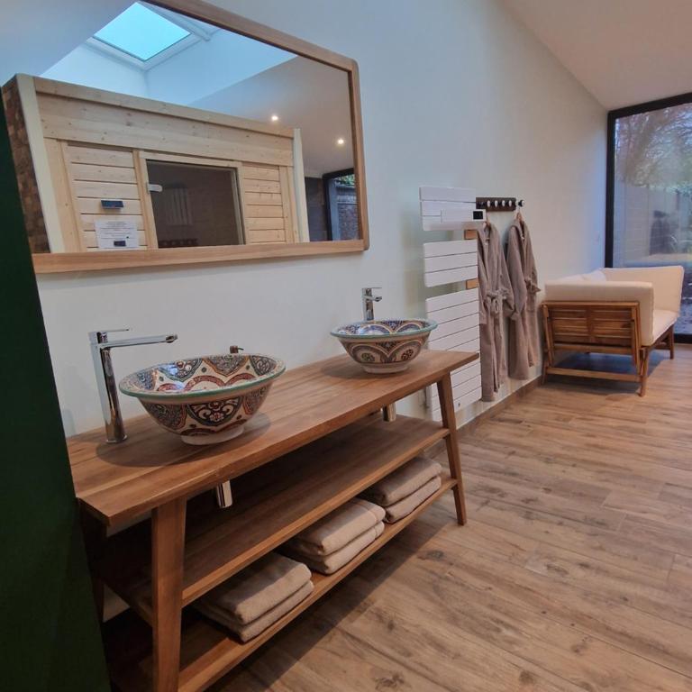 Les Spas du Sébasto - Superior Apartment mit Sauna - 12