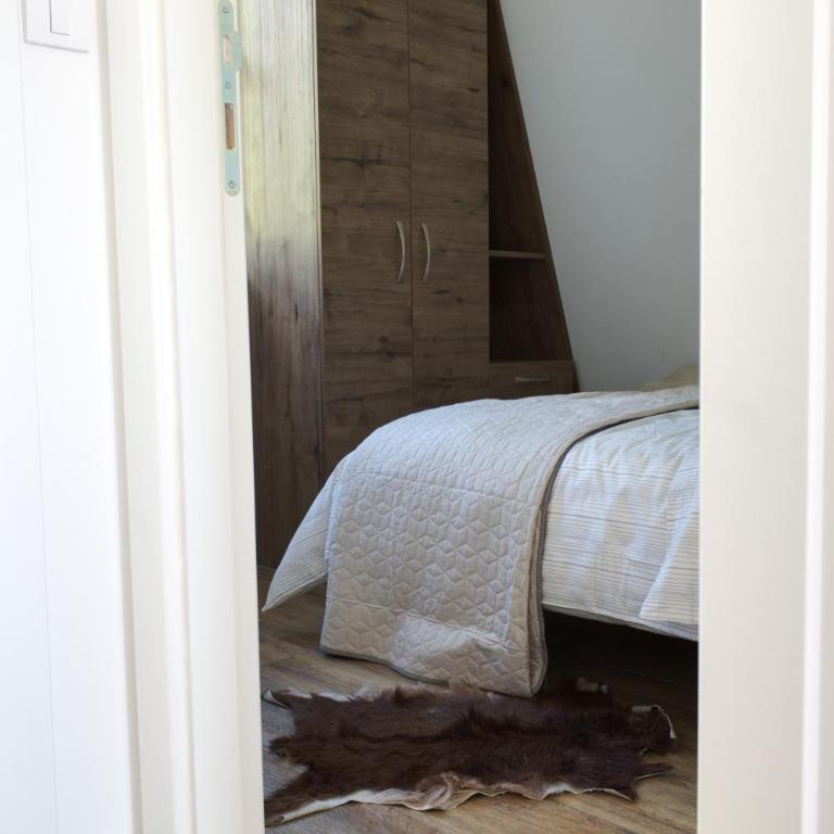 ATTIC 7 - One-Bedroom Apartment - 7