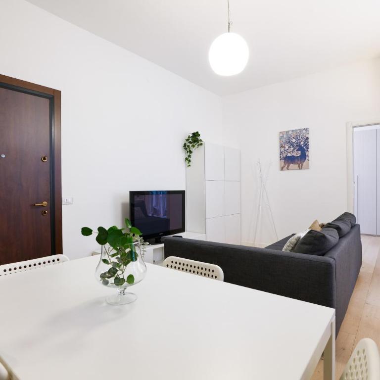 PrimoPiano - Copernico 10 - Appartamento con 2 Camere da Letto - 1