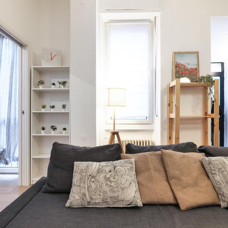 PrimoPiano - Copernico 10 - Appartamento con 2 Camere da Letto - 2