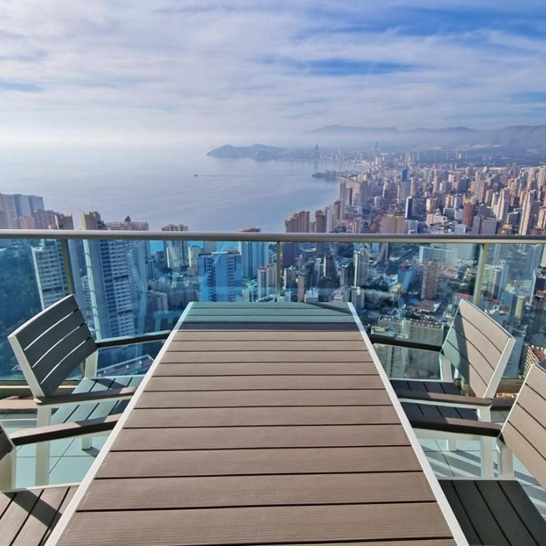 Skyline 41 Gran lujo, terraza grande y vistas al mar - planta 41 - Three-Bedroom Apartment - 6