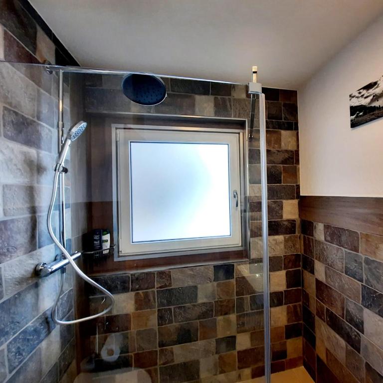 Pension Taverne - Familienzimmer mit Balkon - 3