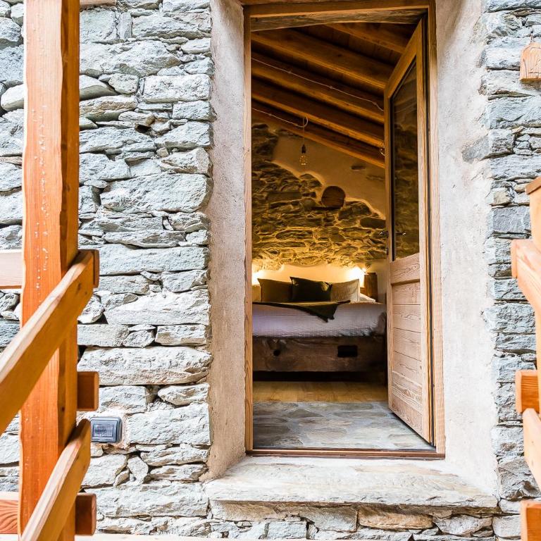 Chambres d'Hôtes - Li Tzatagni - Camera Familiare con Vista Montagna - 1