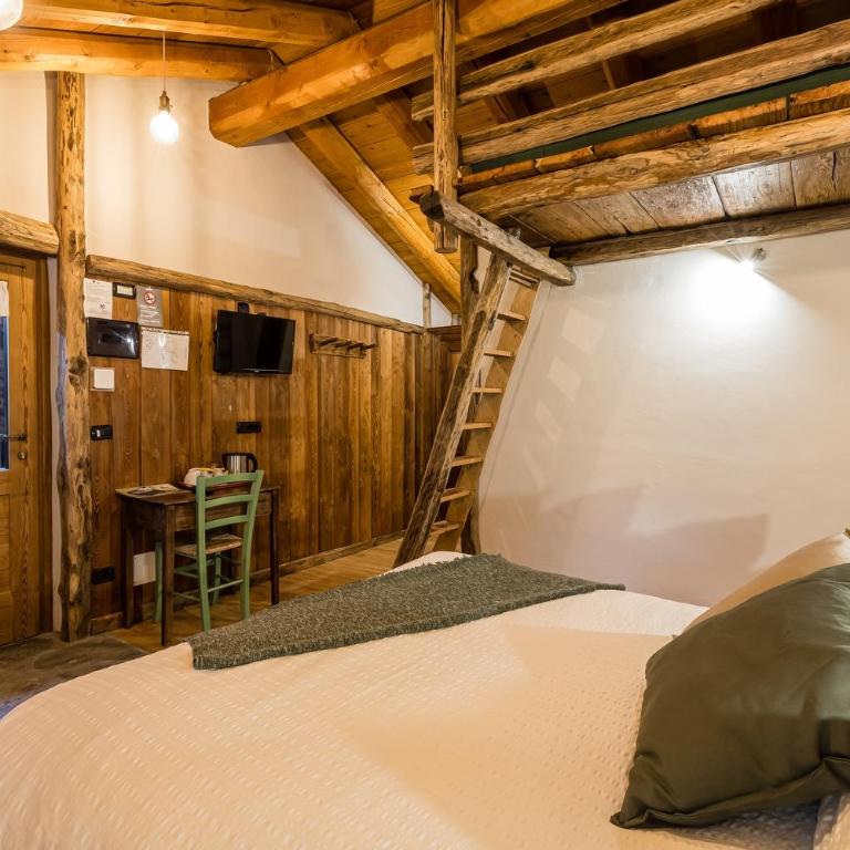 Chambres d'Hôtes - Li Tzatagni - Camera Familiare con Vista Montagna - 7