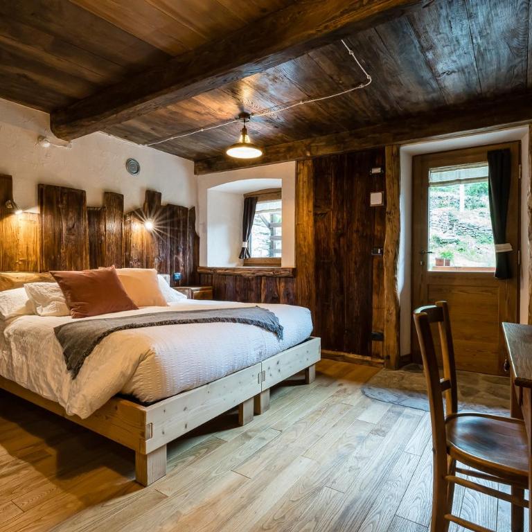 Chambres d'Hôtes - Li Tzatagni - Camera Matrimoniale/Doppia con Letti Singoli con Vista Montagna - 4