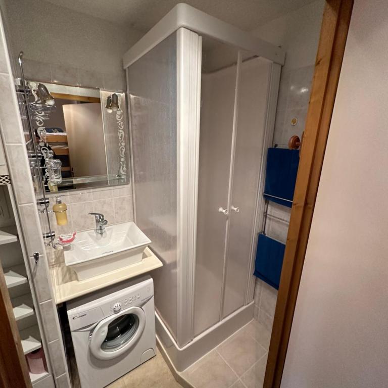 Appartement Les Carroz d'Araches 4 à 6 couchages, vue sur montagne - Appartamento con 2 Camere da Letto - 6