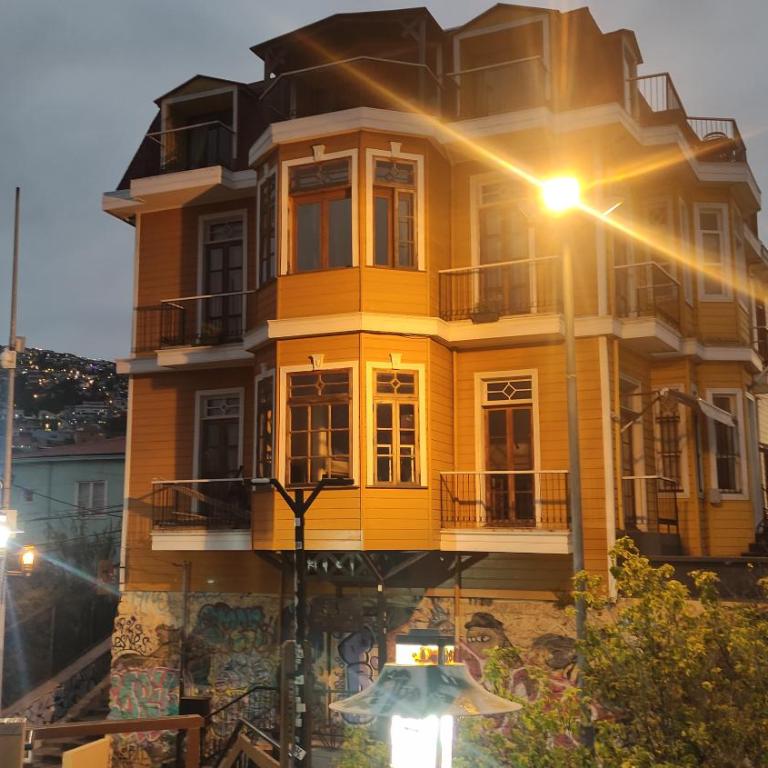 Vista Mar Loft Apartment Downtown Valparaíso - Double Room with Private Bathroom - 29
