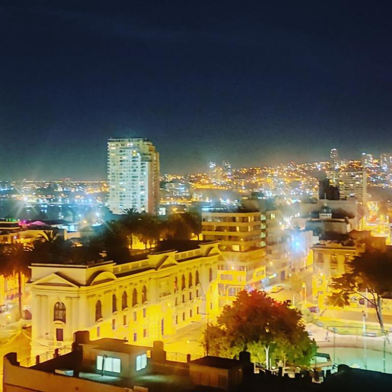 Vista Mar Loft Apartment Downtown Valparaíso - Double Room with Private Bathroom - 34