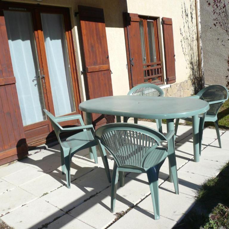 Mountain Lodge in Alps-chez Philippe, Panoramic-Village, Renting, view over Glaciers - N°301 One Bedroom apartment CHAMOIS - with private terrace and glacier view - 4