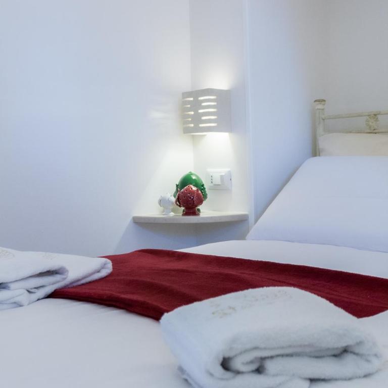 Suite Dantè - Typical Apulian Rooms - Camera Queen Deluxe - 6