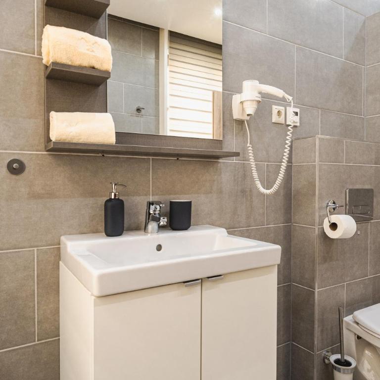VillaJazz Apartments - Standard Apartment - 13