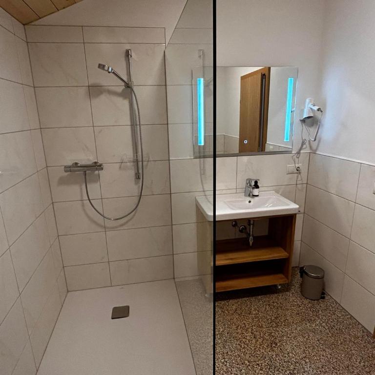 Appartement Anemone - Apartment mit 2 Schlafzimmern und Badezimmer - 12