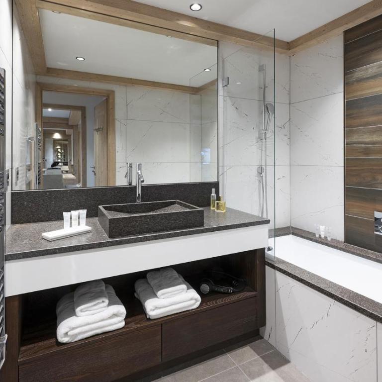 MGM Hôtels & Résidences - Résidence Alpen Lodge - Appartement 2 Chambres (6 Personnes) - Accès au Spa Inclus - 6