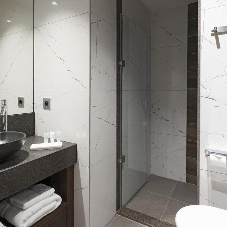 MGM Hôtels & Résidences - Résidence Alpen Lodge - Appartement 3 Chambres pour 8 Personnes avec Accès au Spa - 6