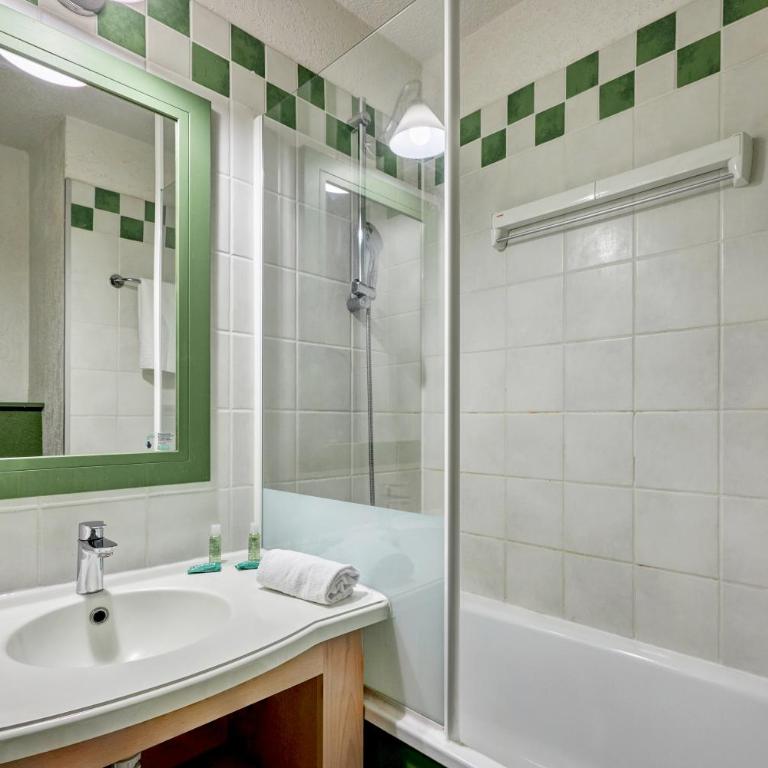 Residence Pierre & Vacances Les Embruns - Studio avec Alcôve de Couchage et Terrasse ou Balcon (4 Personnes) - Côté Sud - 7