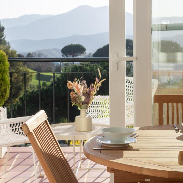 Casa Fuego Rosa Luxury Apartment with Swimming Pool - Two-Bedroom Apartment - 1