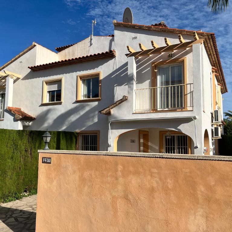 Bougain-casa - Two-Bedroom Apartment - 17