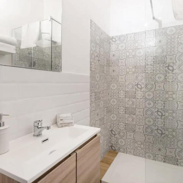 NEW-BIG Honey Colosseum 4bdr + 2sofa bed A/C - Appartamento - 20
