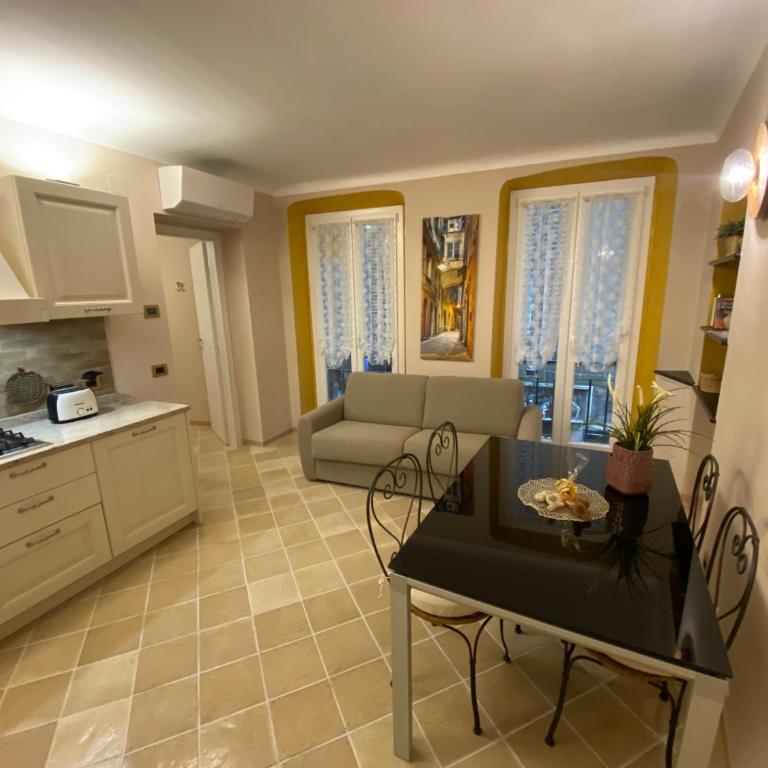 Casa Orefici, 4 Apartments in front of Aquarium! - Loft - 9