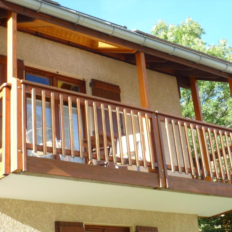 Mountain Lodge in Alps-chez Philippe, Panoramic-Village, Renting, view over Glaciers - Chalet CHEVREUIL N°9 Two Bedroom with private terrace and glacier view - 3