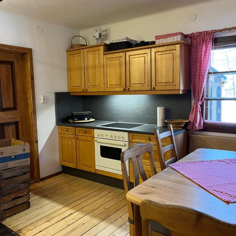 Jagdhütte auf der Tauplitzalm - Selbstversorgerhütte - Eight-Bedroom House - 37