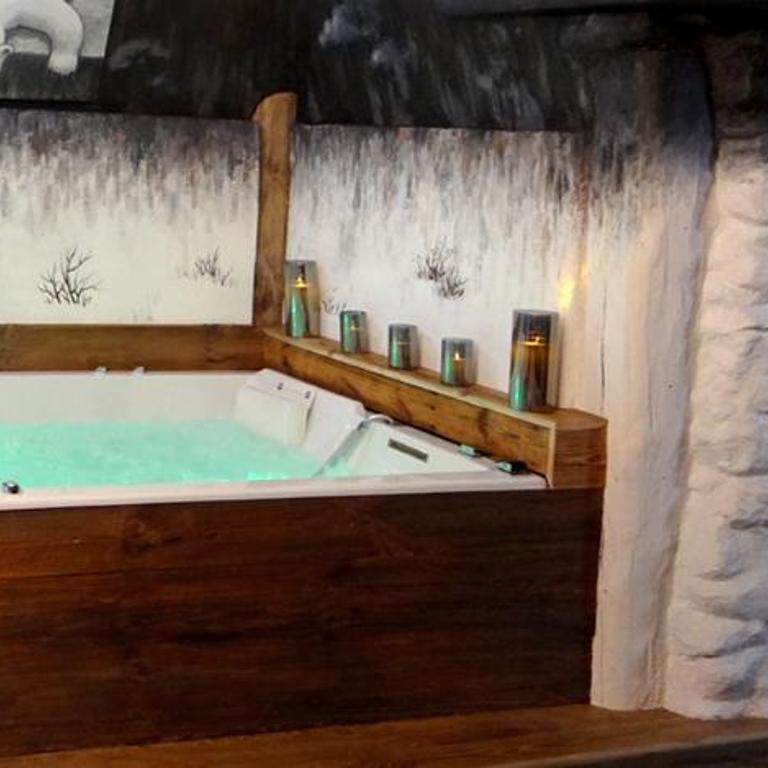 La Bergerie du Miravidi - Chambre Double avec Baignoire Balnéo et Sauna Infrarouges - 4
