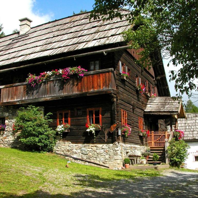 Farmhouse in Weißpriach near Mountain Lakes - Ferienhaus mit 5 Schlafzimmern - 1