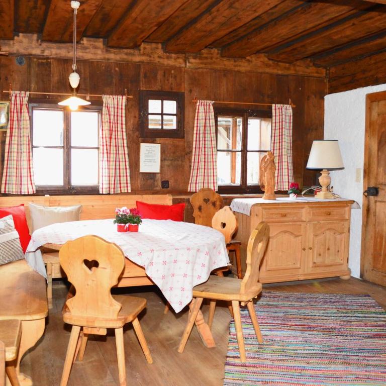 Farmhouse in Weißpriach near Mountain Lakes - Ferienhaus mit 5 Schlafzimmern - 3