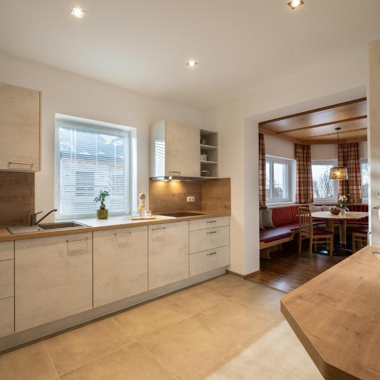 Appartementhaus Fuchs - Apartment mit 2 Schlafzimmern und Terrasse - 2