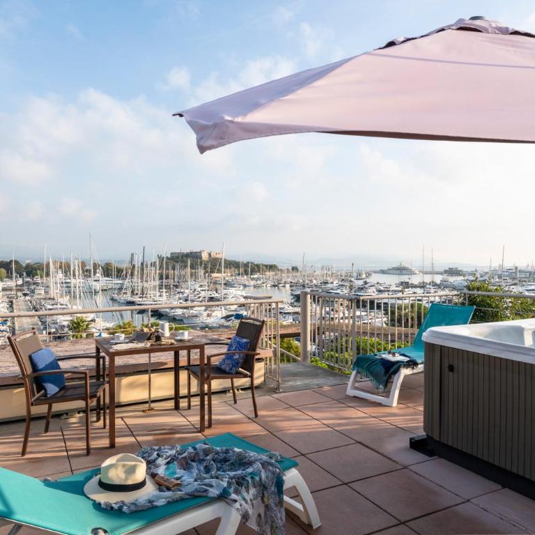 Résidence Pierre & Vacances Premium Port Prestige - Appartement 1 Chambre avec Baignoire Spa, Climatisation et Terrasse (6 Personnes) - Vue sur Port - 8