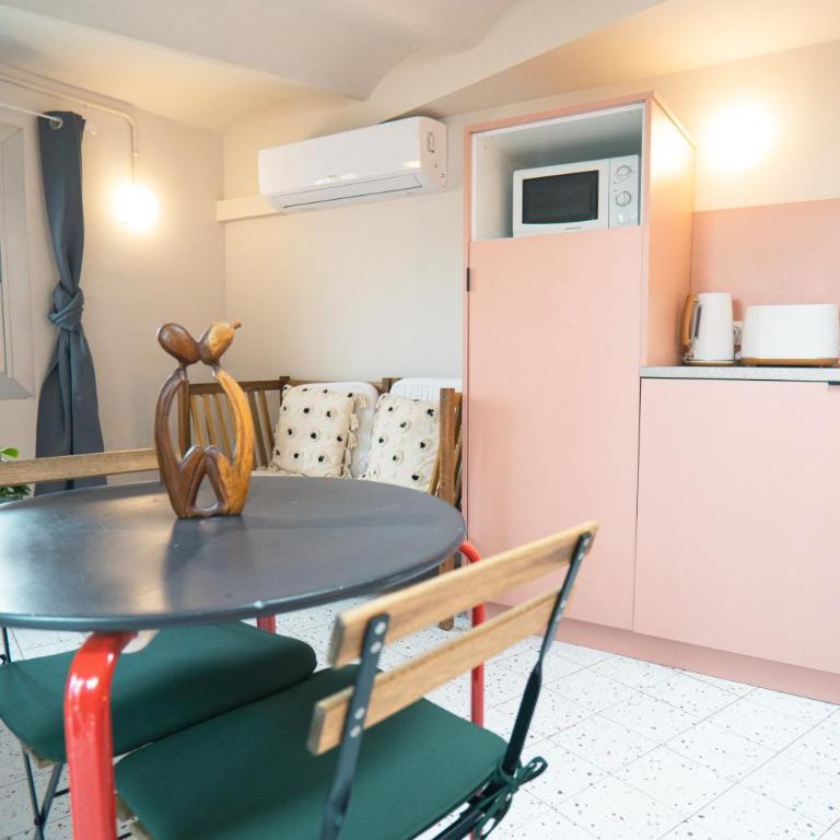 Smartr Barcelona Ramblas - Studio with Terrace - 9