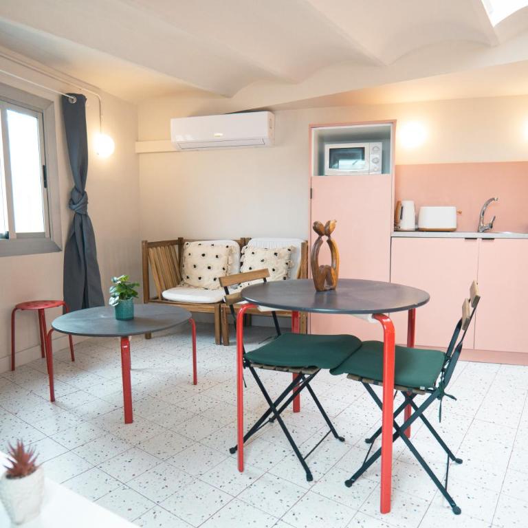 Smartr Barcelona Ramblas - Studio with Terrace - 10