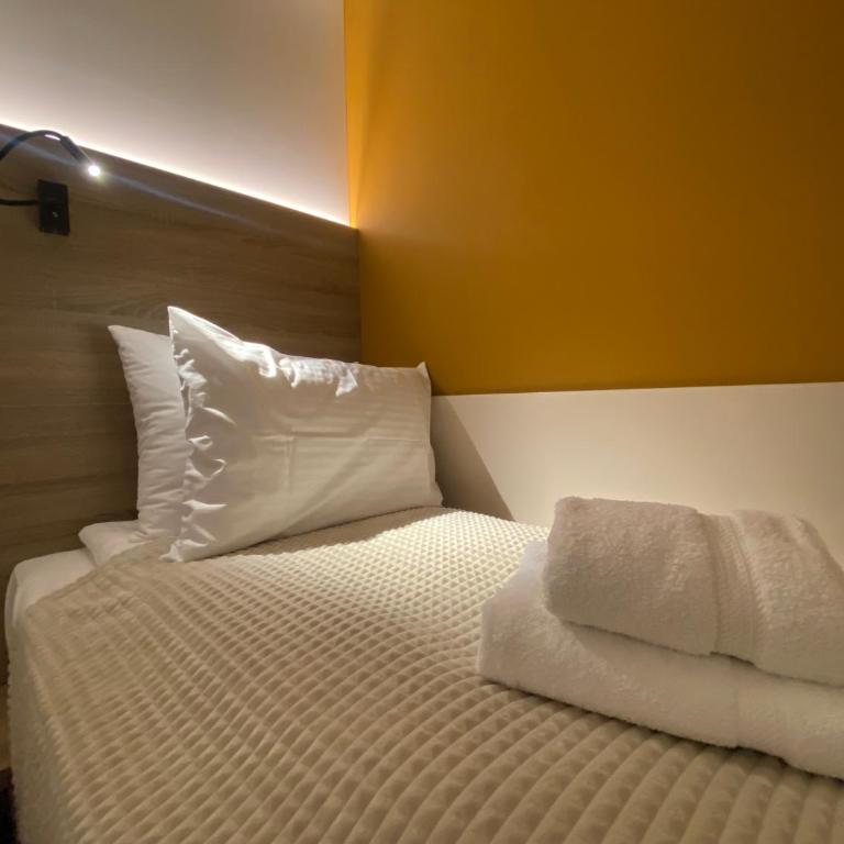 Konak Stella - Dvokrevetna Soba sa Zasebnim Krevetima i Kupatilom - 10