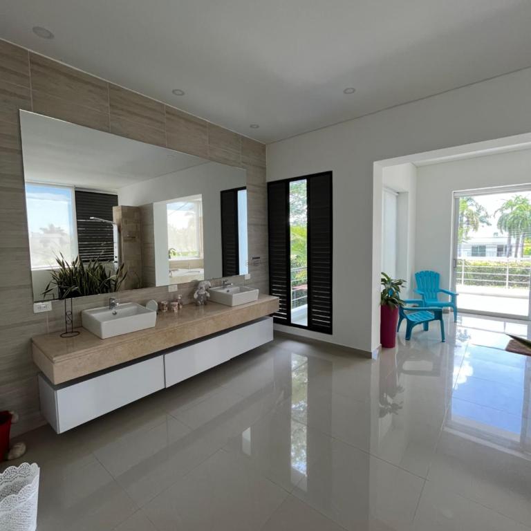 Casa Campestre en Condominio Lagos Del Peñon - Casa de 5 dormitorios - 62