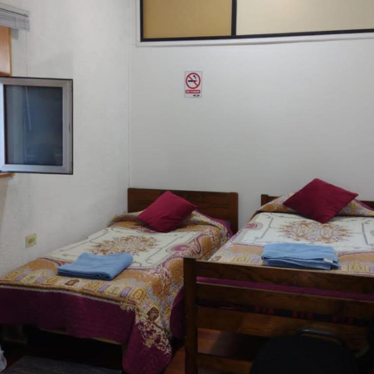 Hostal Cotroneo - Twin Room - 8