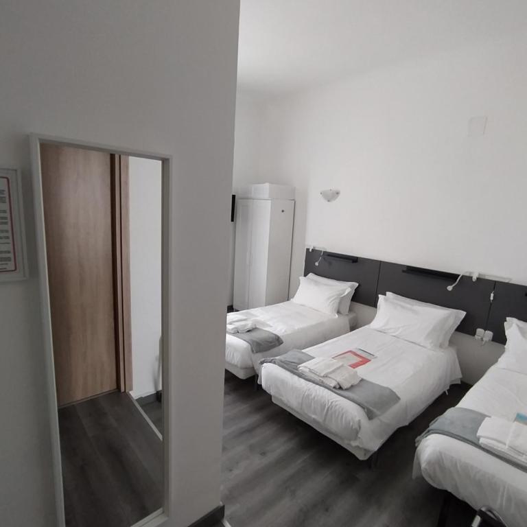 Domus Nikolai - Camera Tripla Deluxe - 19