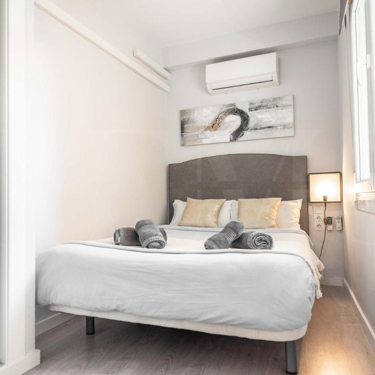 Cosy flat with private balcony - Historic Center by REMS - Apartamento - 9