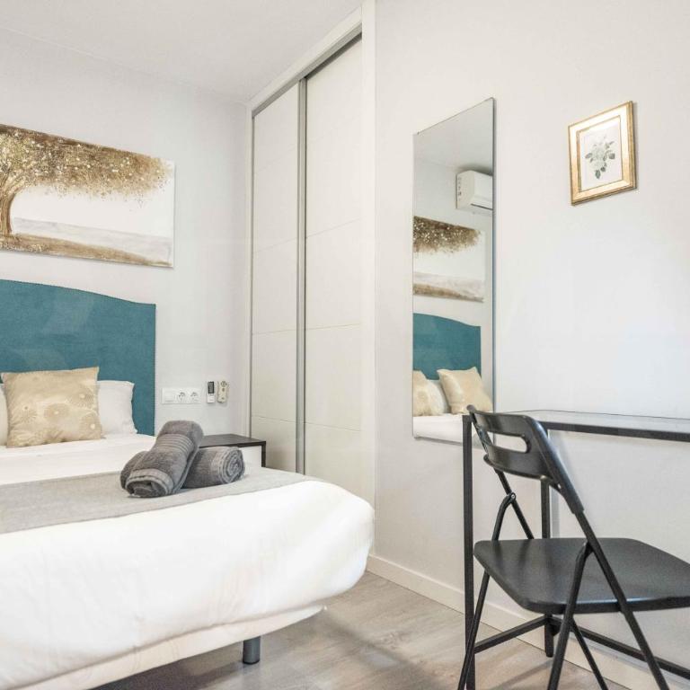 Cosy flat with private balcony - Historic Center by REMS - Apartamento - 8
