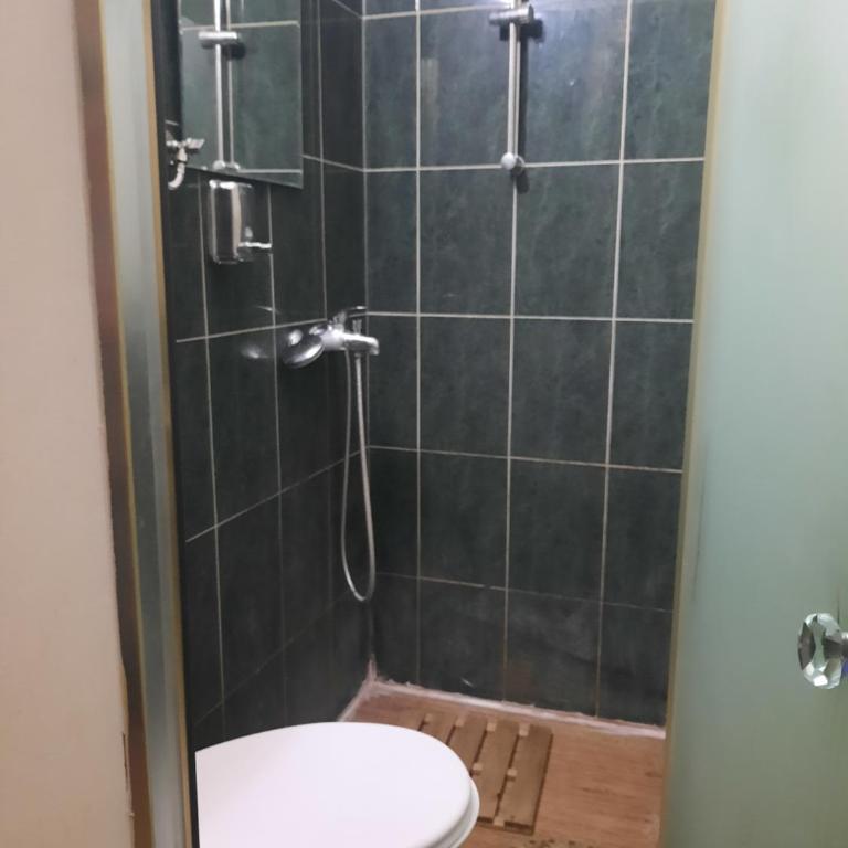 LUG - Dvokrevetna Soba sa Bračnim Krevetom i Sopstvenim Kupatilom - 5