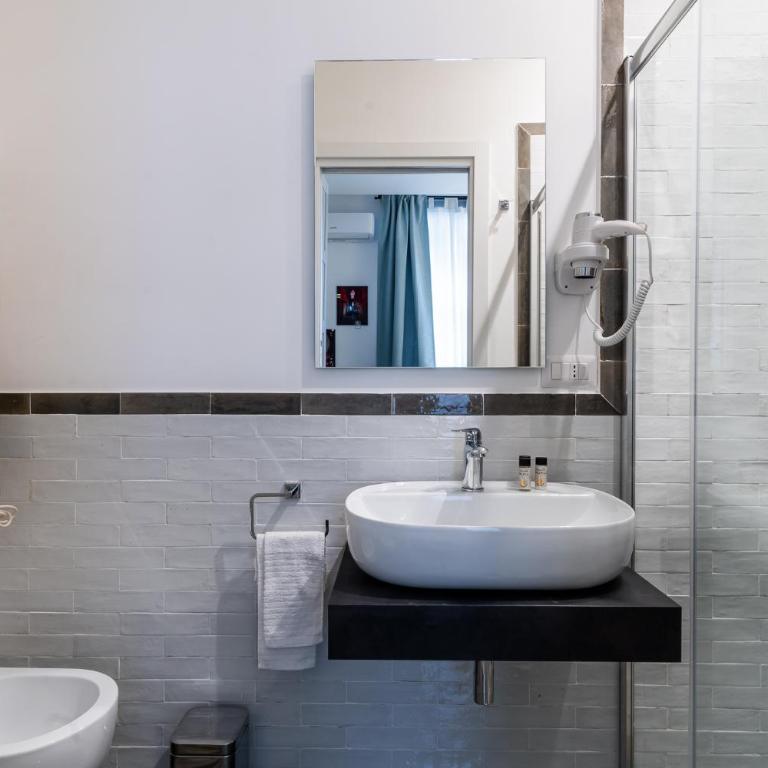 Naos - Camera Matrimoniale con Bagno Privato - 8