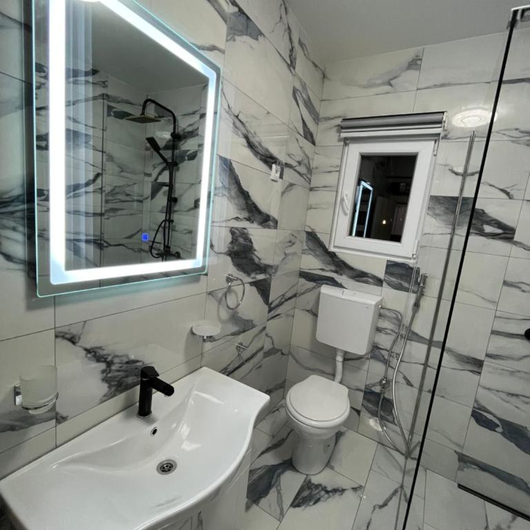 Cezar Apartments - Two-Bedroom Apartment - 2