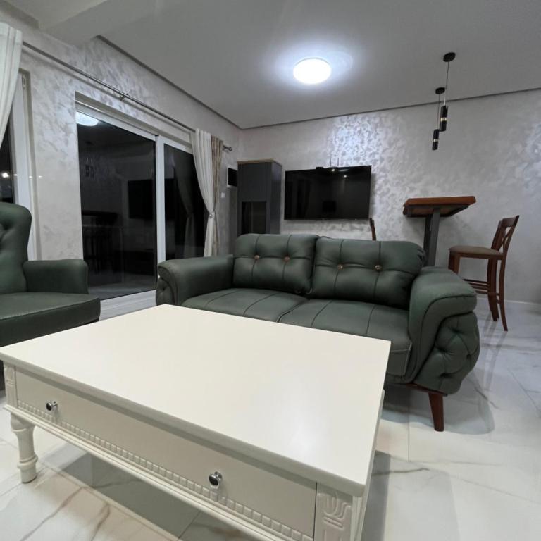 Cezar Apartments - Two-Bedroom Apartment - 11