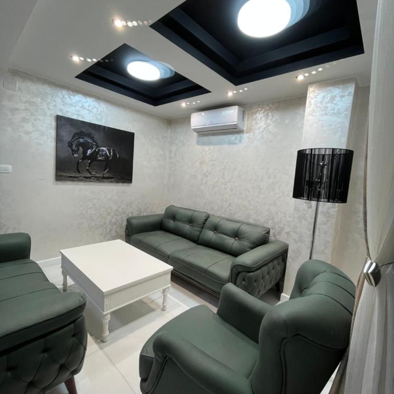 Cezar Apartments - Two-Bedroom Apartment - 12