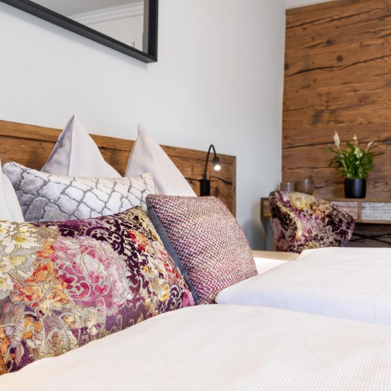Boutique Hotel ANYBODY - Doppelzimmer mit Balkon - 1