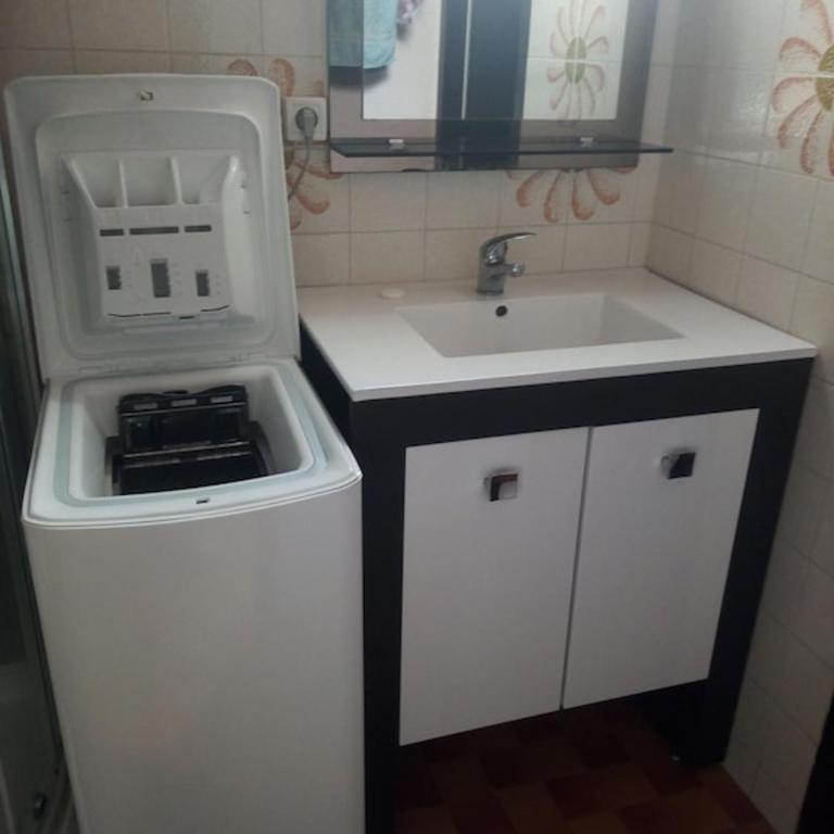 6 couchages, 100m plage, parking, clim, lave linge, lave vaisselle..... - Appartement 2 Chambres - 3