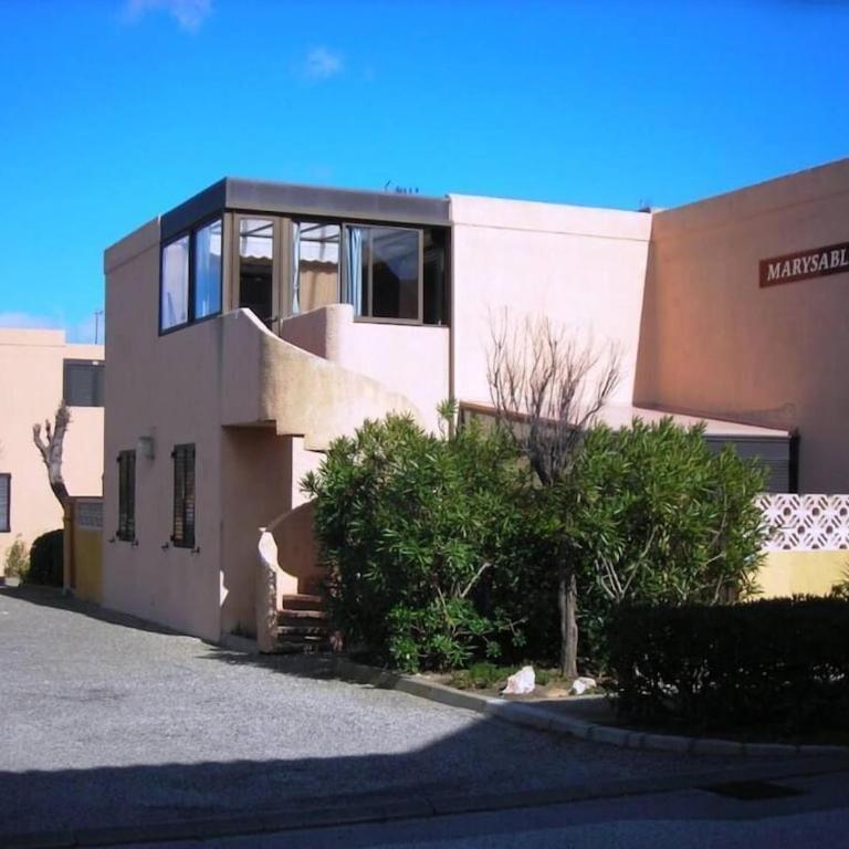 6 couchages, 100m plage, parking, clim, lave linge, lave vaisselle..... - Appartement 2 Chambres - 4