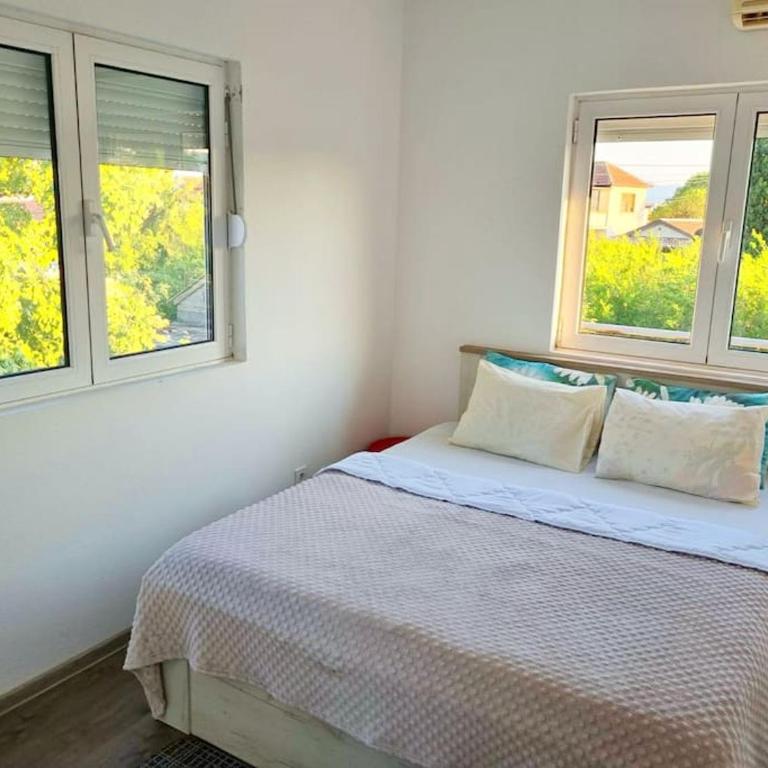 Home Mia Airport - Two-Bedroom Apartment - 44