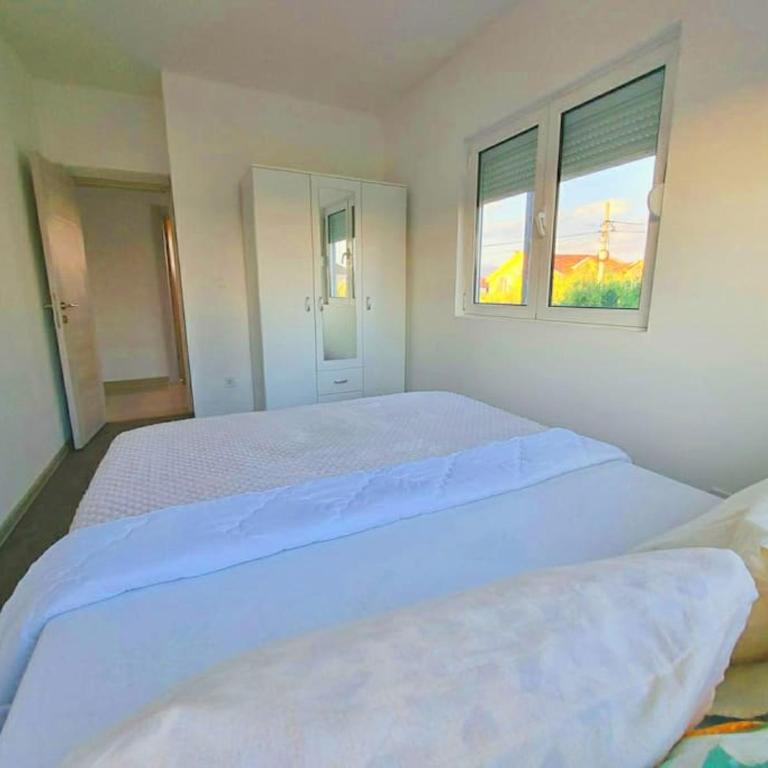 Home Mia Airport - Two-Bedroom Apartment - 43